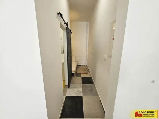 Pronájem atypického bytu, Brno - Židenice, 52 m2