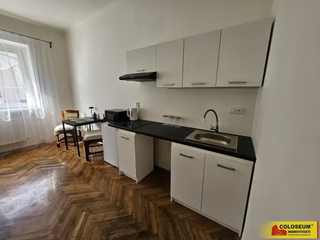 Pronájem atypického bytu, Brno - Židenice, 52 m2