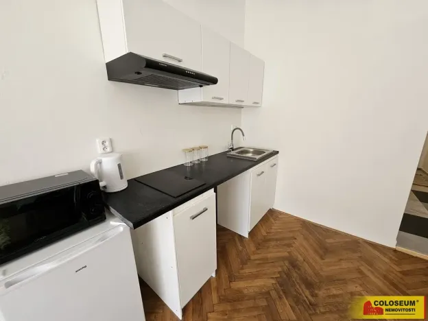 Pronájem atypického bytu, Brno - Židenice, 52 m2