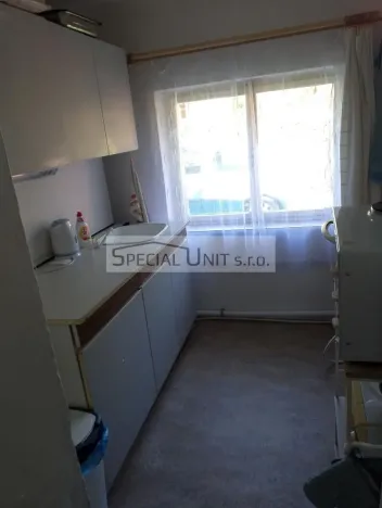 Prodej chaty, Jesenice, U Velkého rybníka, 47 m2