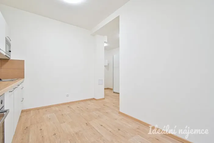 Pronájem bytu 2+kk, Brno - Královo Pole, Poděbradova, 45 m2