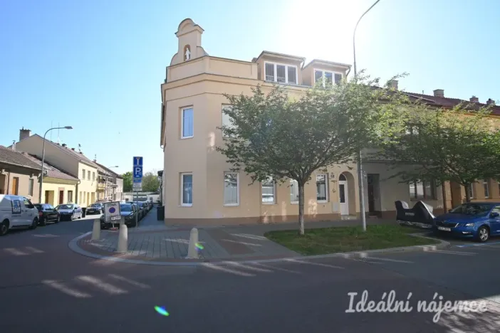 Pronájem bytu 2+kk, Brno - Královo Pole, Poděbradova, 45 m2