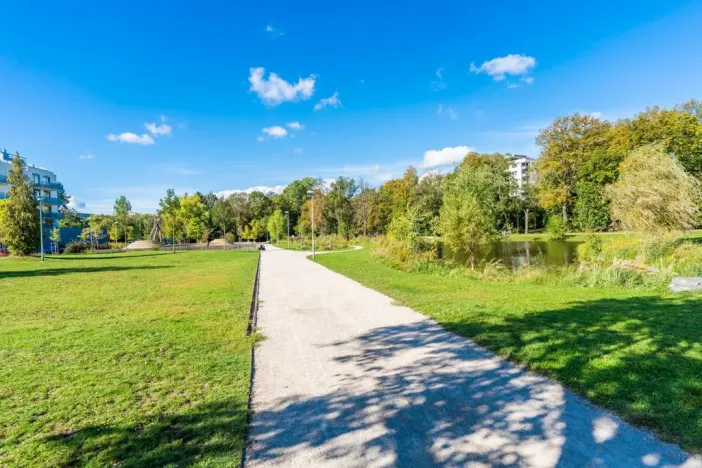 Pronájem bytu 1+kk, Praha - Vysočany, Poděbradská, 39 m2