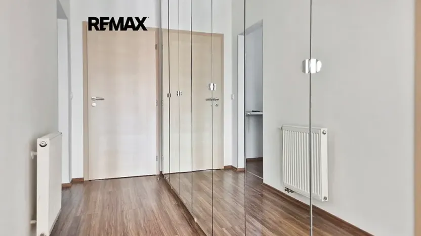 Pronájem bytu 1+1, Praha - Kyje, Sicherova, 41 m2