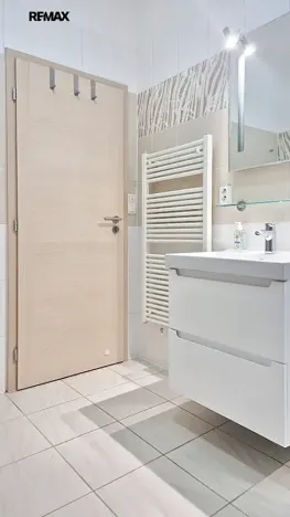 Pronájem bytu 1+1, Praha - Kyje, Sicherova, 41 m2
