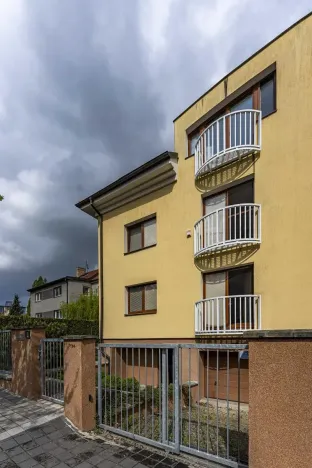 Pronájem rodinného domu, Praha - Nebušice, Nad Želivkou, 262 m2
