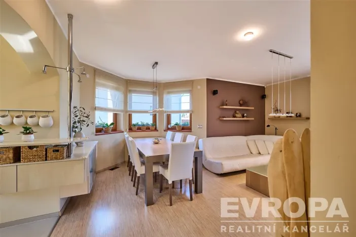 Prodej rodinného domu, Hradec Králové - Svobodné Dvory, Cihlářská, 229 m2