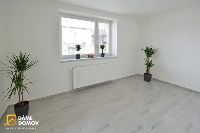 Pronájem bytu 1+kk, Zlín - Malenovice, Tečovská, 26 m2