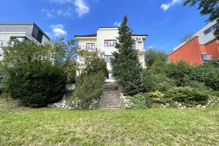 Pronájem bytu 2+kk, Praha - Vinohrady, Perucká, 71 m2
