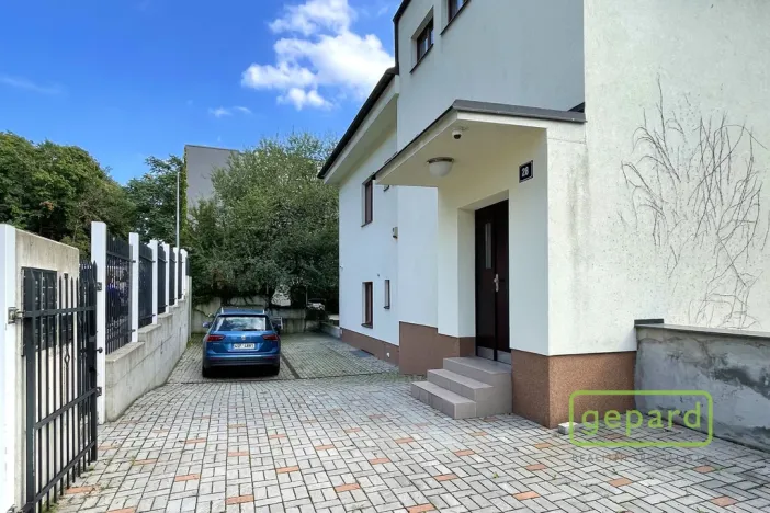 Pronájem bytu 2+kk, Praha - Vinohrady, Perucká, 71 m2