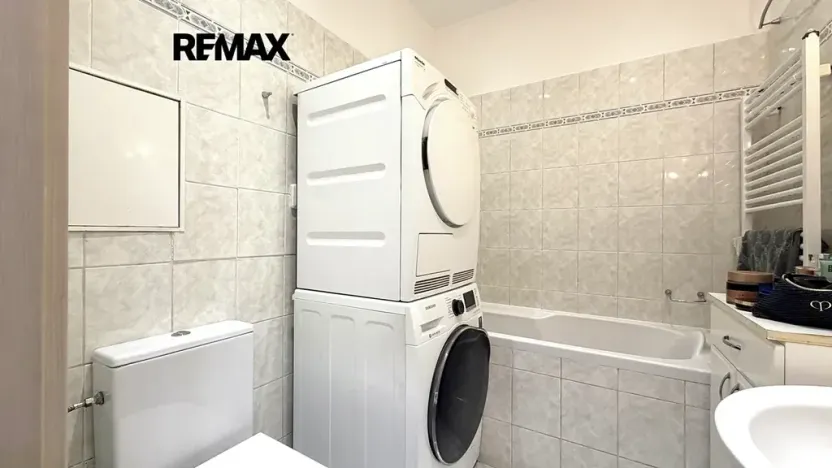Pronájem bytu 2+kk, Praha - Kyje, Pelušková, 38 m2
