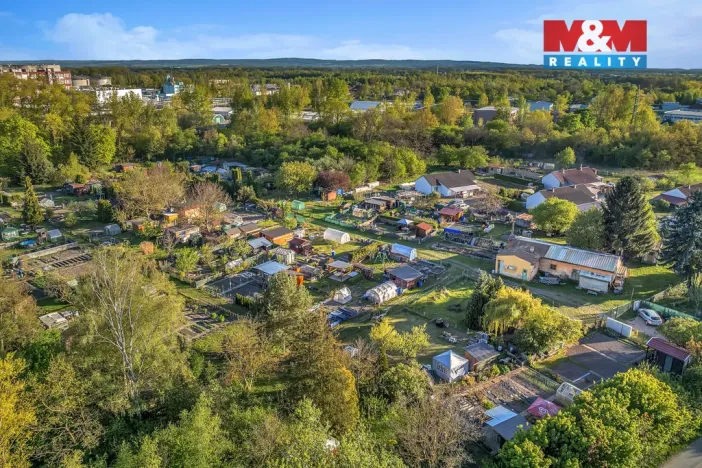 Prodej zahrady, Rybitví, 148 m2