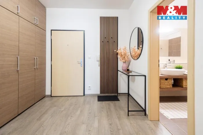 Prodej bytu 2+kk, Ostrava, Jantarová, 56 m2