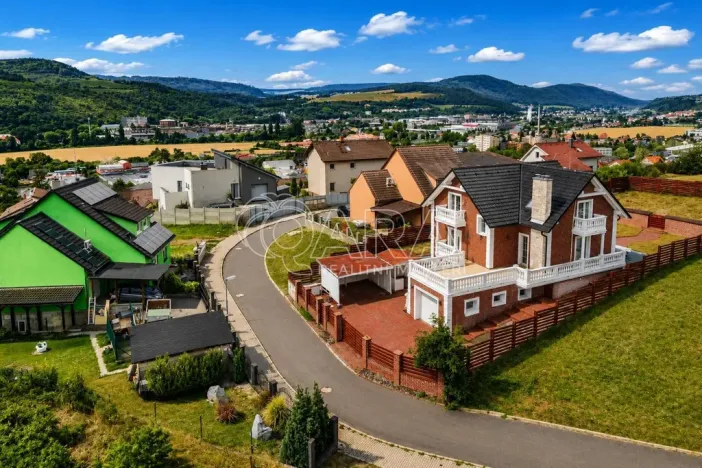 Prodej rodinného domu, Králův Dvůr, Nad Máchovnou, 228 m2
