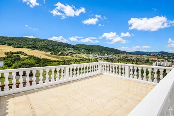 Prodej rodinného domu, Králův Dvůr, Nad Máchovnou, 228 m2