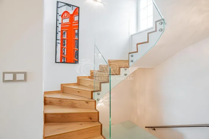 Prodej rodinného domu, Králův Dvůr, Nad Máchovnou, 228 m2