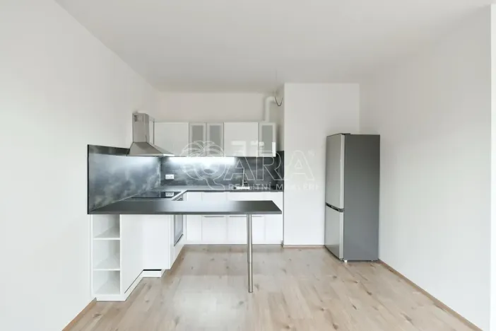 Pronájem bytu 1+kk, Praha - Čakovice, Tryskovická, 40 m2