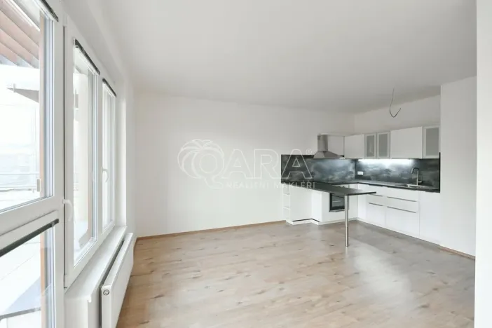 Pronájem bytu 1+kk, Praha - Čakovice, Tryskovická, 40 m2