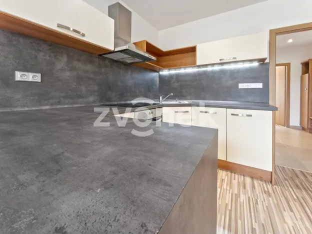 Pronájem bytu 2+kk, Zlín, Javorová, 34 m2