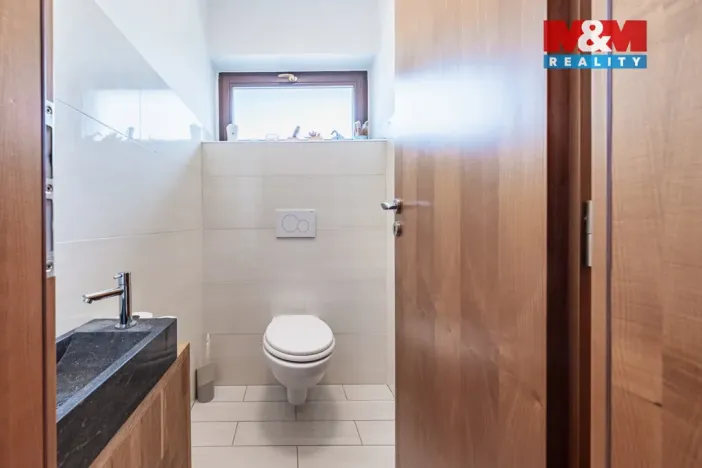 Prodej rodinného domu, Křenice, Šípková, 183 m2