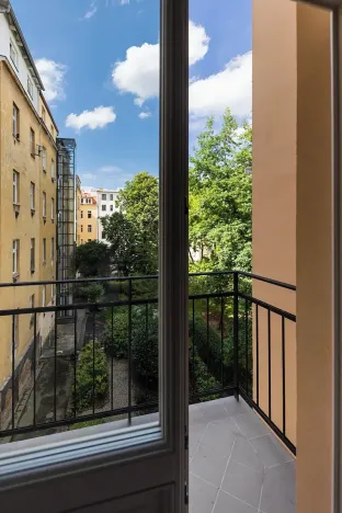 Pronájem bytu 1+kk, Praha - Bubeneč, Veletržní, 36 m2
