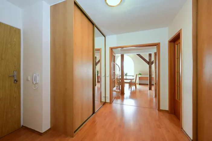 Pronájem bytu 2+1, Praha - Žižkov, Baranova, 85 m2