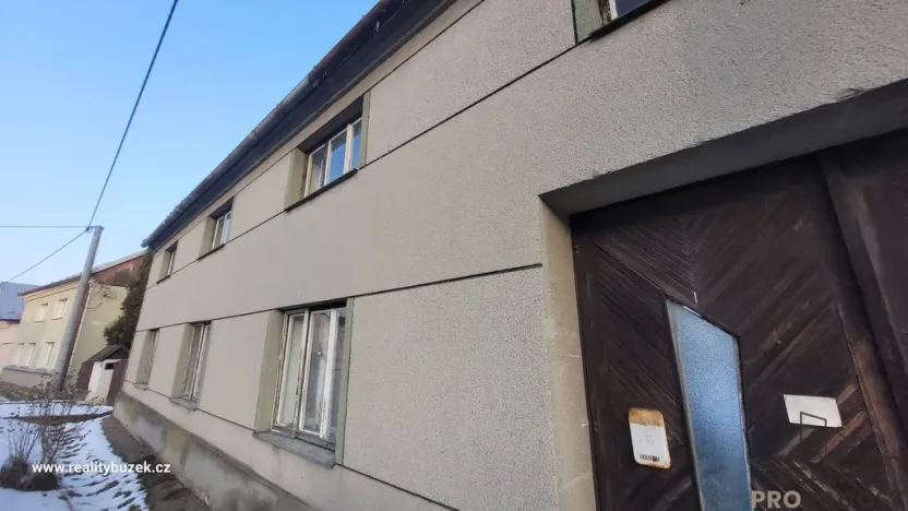 Pronájem zemědělské usedlosti, Střeň, 100 m2