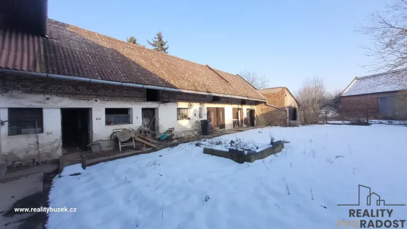 Pronájem zemědělské usedlosti, Střeň, 100 m2