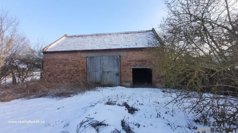 Pronájem zemědělské usedlosti, Střeň, 100 m2