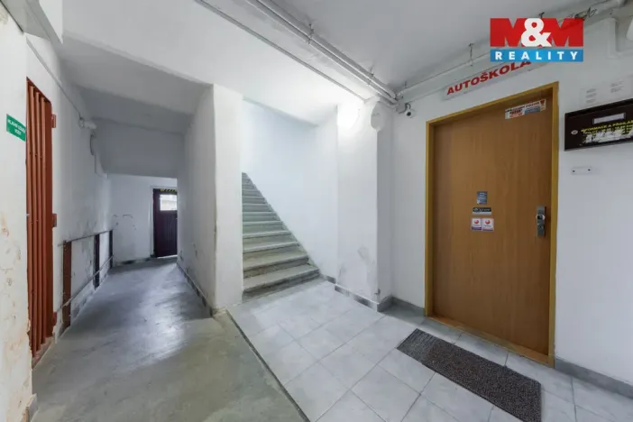 Prodej obchodního prostoru, Karlovy Vary, Moskevská, 57 m2