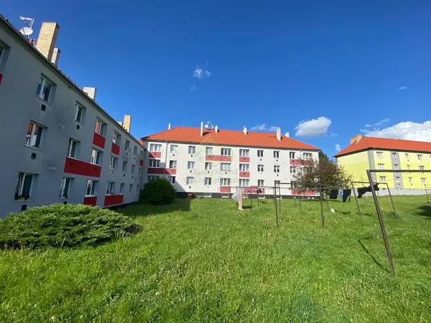 Pronájem bytu 2+1, Hrádek, 1. máje, 56 m2