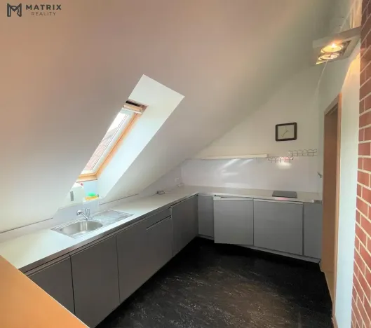 Pronájem kanceláře, Praha - Kobylisy, Zdibská, 127 m2