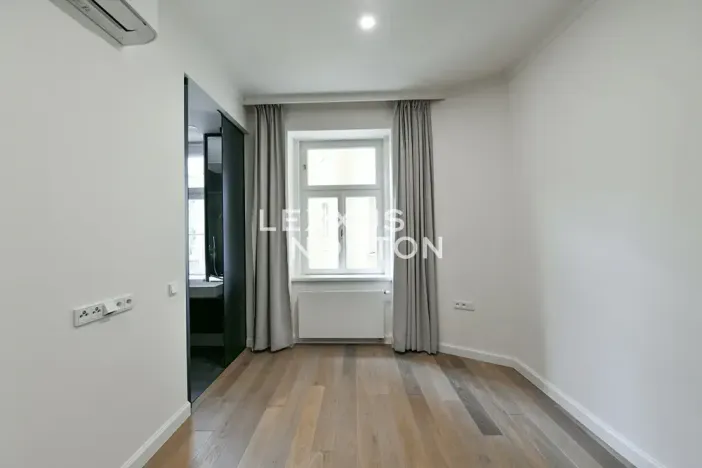 Pronájem bytu 4+kk, Praha - Vinohrady, náměstí Jiřího z Poděbrad, 107 m2