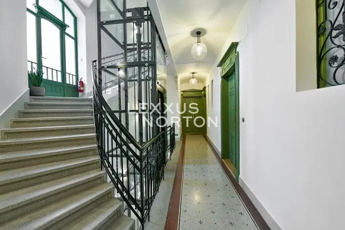 Pronájem bytu 1+kk, Praha - Vinohrady, náměstí Jiřího z Poděbrad, 39 m2