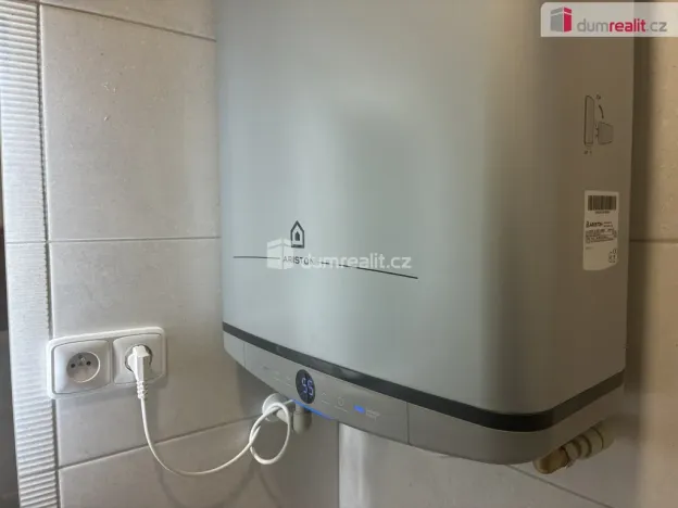 Pronájem bytu 1+kk, Kamenice, Sídliště II, 33 m2