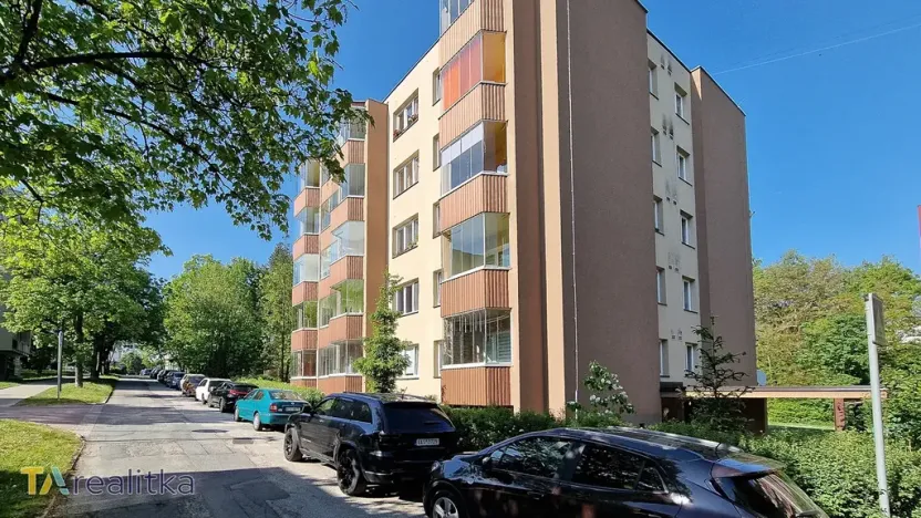 Prodej bytu 3+1, Orlová, Školní, 66 m2