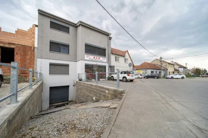 Prodej rodinného domu, Újezd u Brna, Nádražní, 234 m2