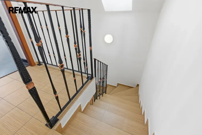 Pronájem rodinného domu, Jenišov - Pod Rohem, K Rohu, 210 m2