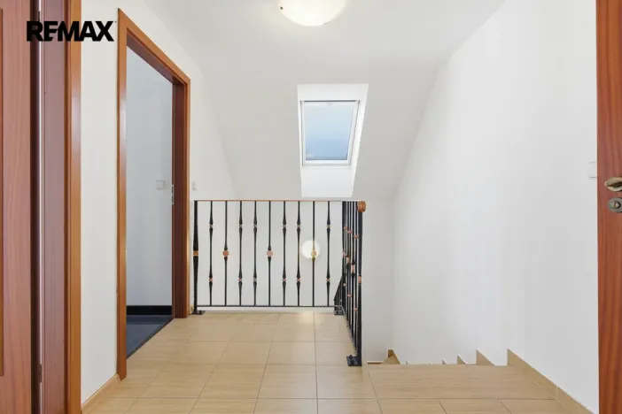 Pronájem rodinného domu, Jenišov - Pod Rohem, K Rohu, 210 m2