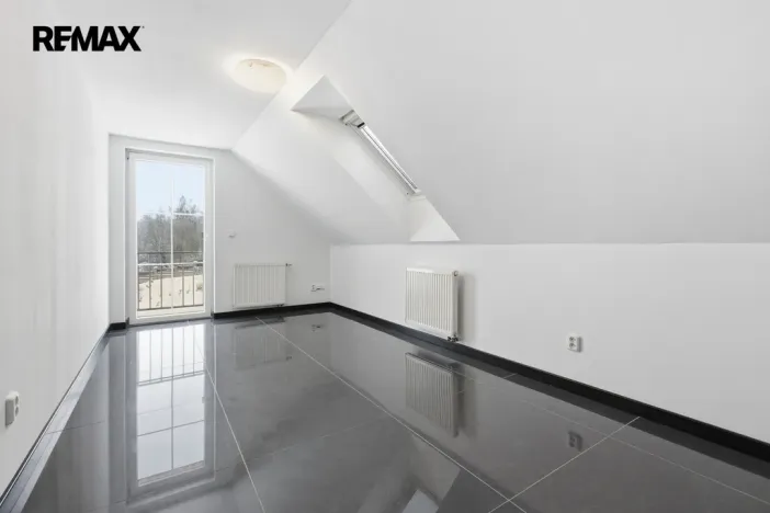 Pronájem rodinného domu, Jenišov - Pod Rohem, K Rohu, 210 m2