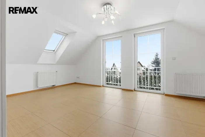 Pronájem rodinného domu, Jenišov - Pod Rohem, K Rohu, 210 m2