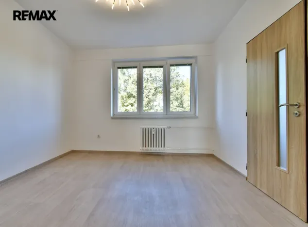 Pronájem bytu 3+1, Hradec Králové - Slezské Předměstí, třída SNP, 67 m2