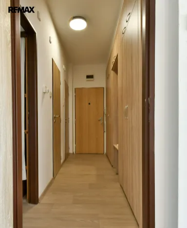 Pronájem bytu 3+1, Hradec Králové - Slezské Předměstí, třída SNP, 67 m2