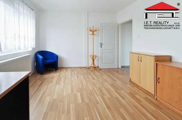 Pronájem bytu 2+1, Praha - Kbely, Svijanská, 40 m2