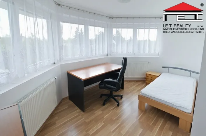 Pronájem bytu 2+1, Praha - Kbely, Svijanská, 40 m2