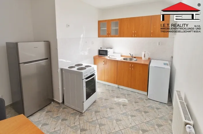 Pronájem bytu 2+1, Praha - Kbely, Svijanská, 40 m2