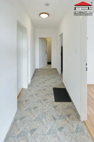Pronájem bytu 2+1, Praha - Kbely, Svijanská, 40 m2