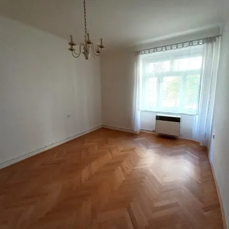 Pronájem bytu 2+kk, Praha - Bubeneč, Raisova, 41 m2