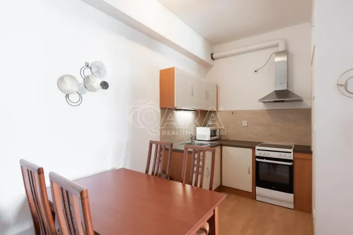 Pronájem bytu 2+kk, Praha - Karlín, Sokolovská, 62 m2
