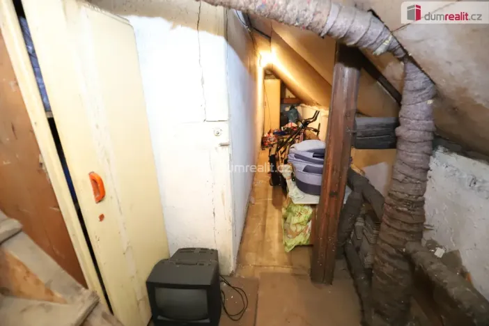 Prodej pozemku pro bydlení, Chlum Svaté Maří, Zahradní, 2158 m2